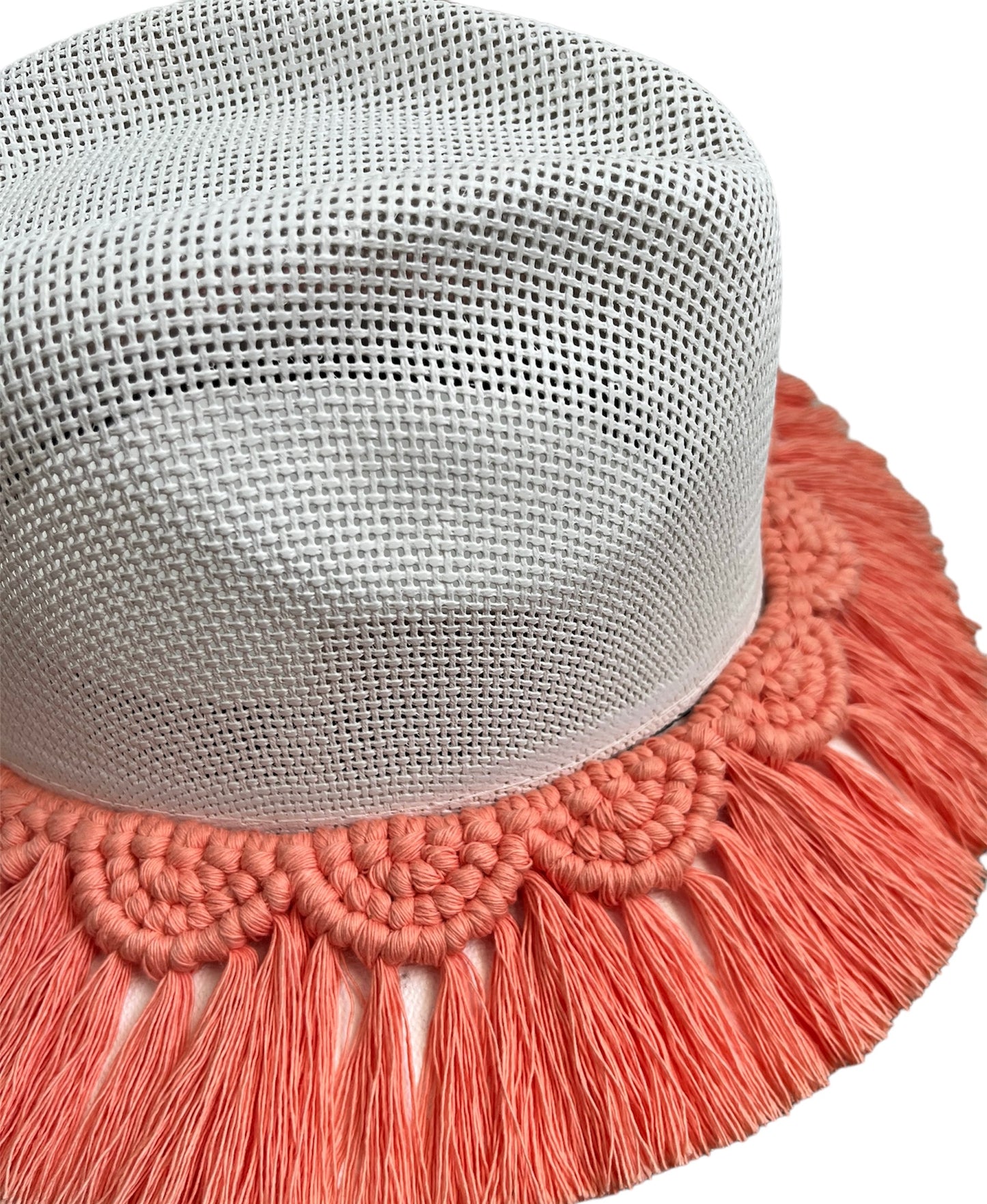 Zanzibar hat with macrame